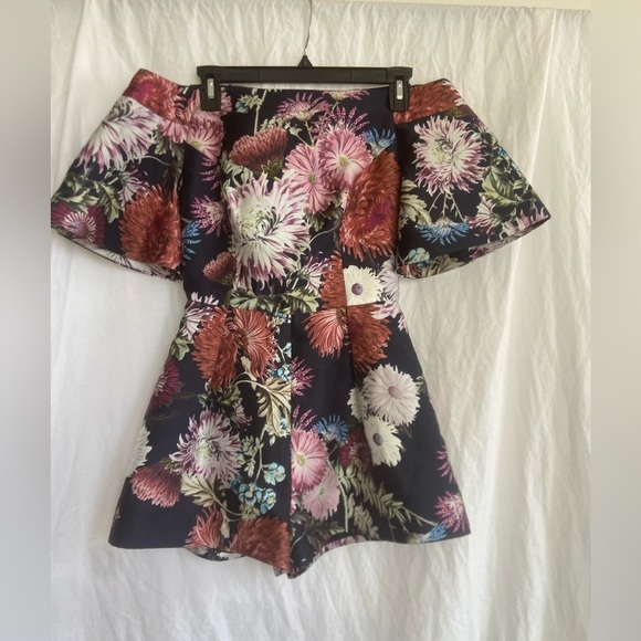 KEEPSAKE the Label Off-the-Shoulder Floral Romper Size Small - Picture 4 of 16